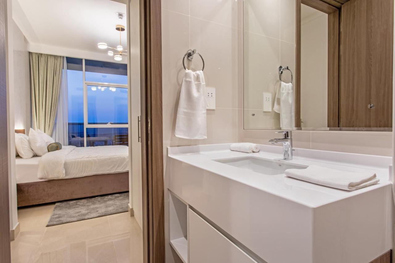 Live In The Middle Of Lagoons And Sea Ras al-Khaimah Exterior photo