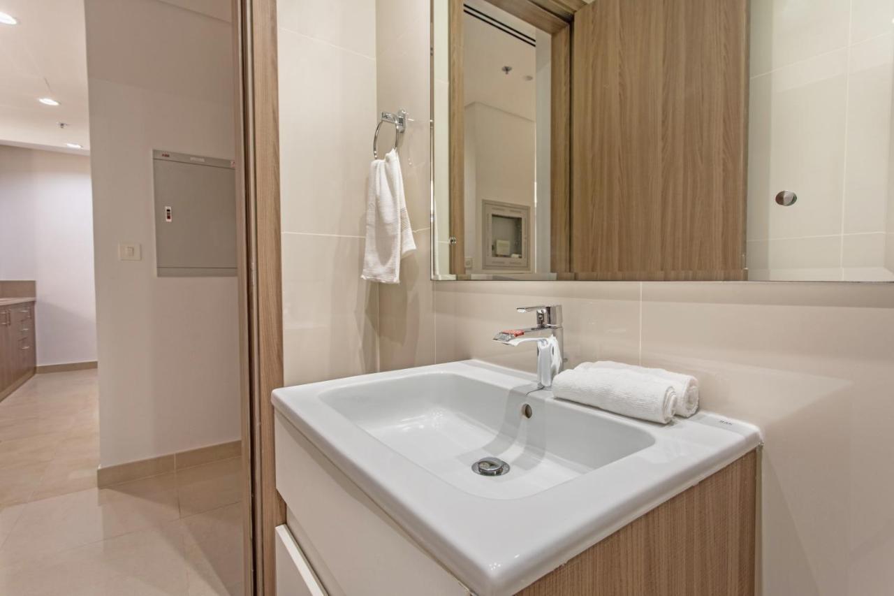 Live In The Middle Of Lagoons And Sea Ras al-Khaimah Exterior photo